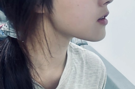 狗仔爆娱圈恋情大瓜关晓彤突遭牵连与王安宇恋爱传闻早有真相